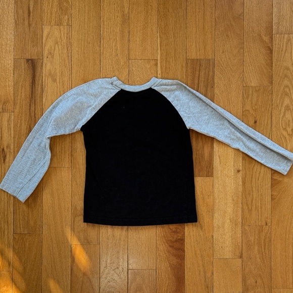 Grave Digger Kids' Black and Gray Long Sleeve Shirt size 5T - Picture 6 of 6